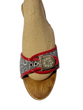 Zoccoli donna Guess blu rosso