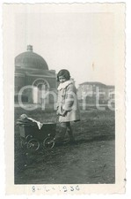 1935 ca MILANO (?) Bambina con carrozzina giocattolo - Foto 7x11 cm