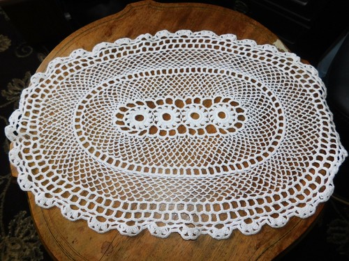 Vintage oval white - vintage,