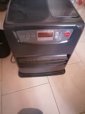 Stufa a kerosene nera come