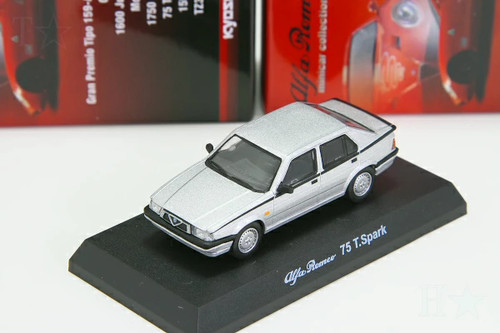 Mini auto kyosho alfa - auto,