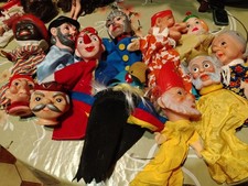 BURATTINI MARIONETTE PERSONAGGI VINTAGE EPOCA TESTA GOMMA e TEATRINO ANNI 60 70