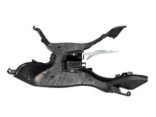 CARENA PEDANA POGGIAPIEDI HONDA SH 150 ANNO 2005 2008 (1 ATTACCO ROTTO)