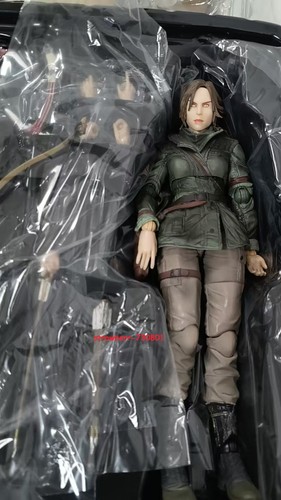 Play arts lara croft - play,