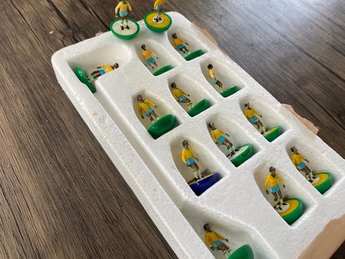 Subbuteo brazil mix read - brazil,