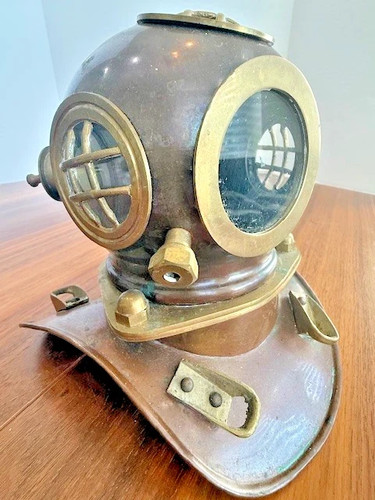 Elmetto subacqueo marino