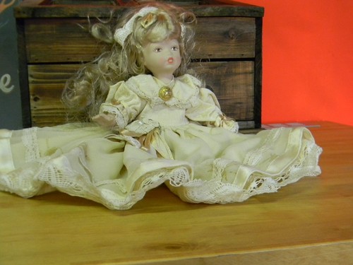 Bambola porcellana da - @,