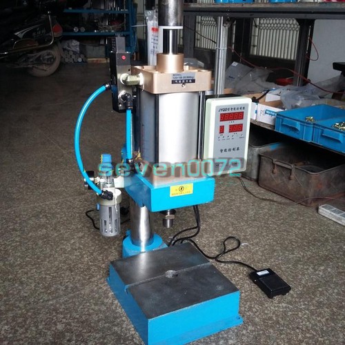 Pressa pneumatica piccola