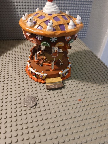 2005 lemax halloween village - lemax,