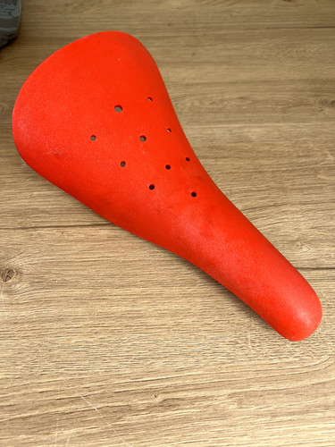 Sella rossa selle - sella, l