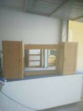 Specchiera luce led 70x63 cm con due contenitori laterali 70x35x24 cm.