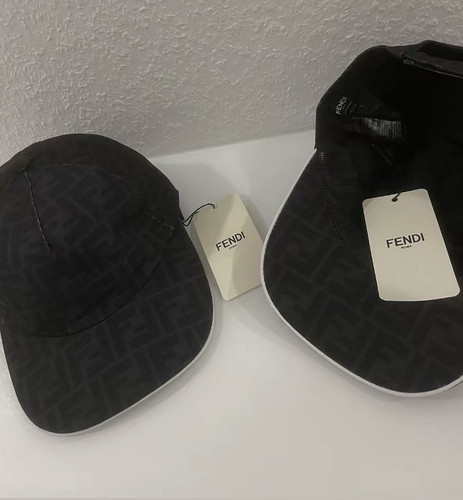 Cappellino fendi nero - cappellino,