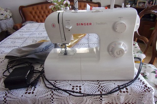 Macchina cucire singer - da,