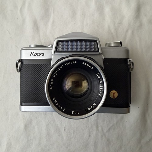 Kowa model 35mm film camera - e,