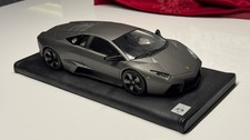 MR Collection 1:18 Lamborghini Reventon, edizione limitata, antracite, base in pelle 