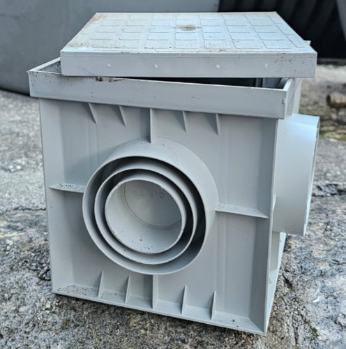 Pozzetto plastica con - pozzetto,