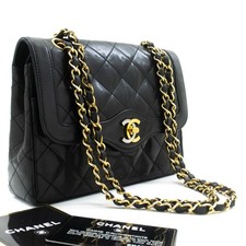 ac7 CHANEL Authentic Paris