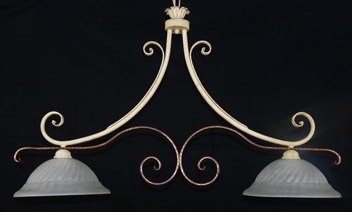 Lampadario forgiato avorio