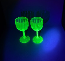 1 di 2 bicchiere all'uranio J