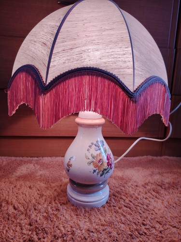 Grande lampada floreale bianca