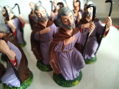 Personaggio san - ,