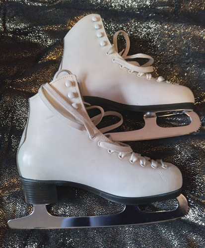 Figure ice skates - figure,