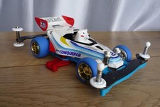 TAMIYA Mini 4WD Shirokumakko auto completa verniciata, telaio Super2, usata