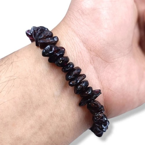 Bracciale grezzo con pietre