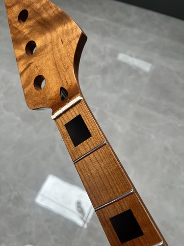 Nuovo manico chitarra - nuovo,