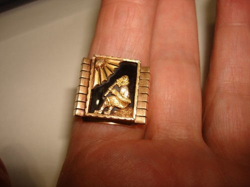 Anello vintage unico enorme