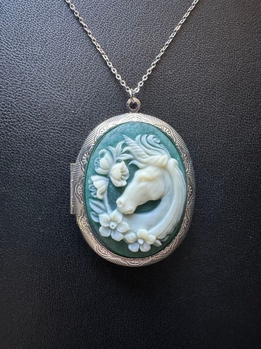 Collana medaglione cavallo