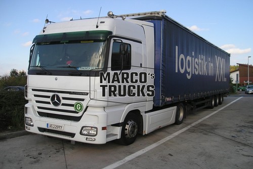 Foto camion mercedes benz - foto, mercedes-benz