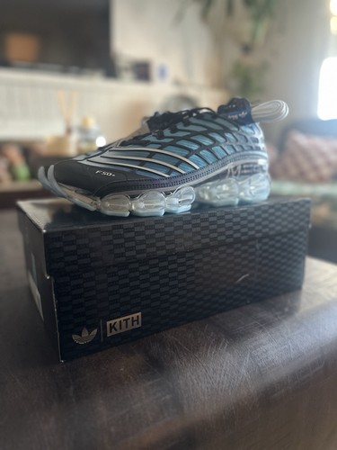 Deadstock nuovo con - con, etichette
