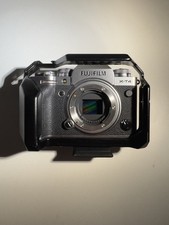 fujifilm xt4 + 18-55 Kit Lens + Smallrig Cage