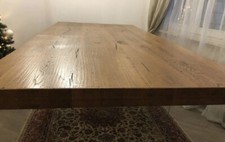 Tavolo in legno massello con gambe in cristallo