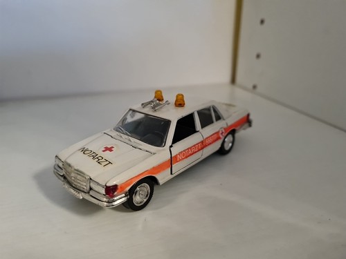 Schuco mercedes 350se - 1:43,
