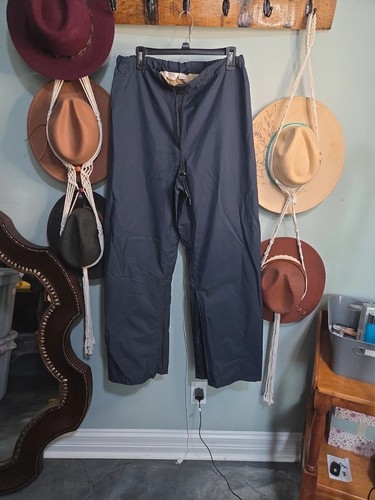 Gore tex rainwear size large - rainwear,