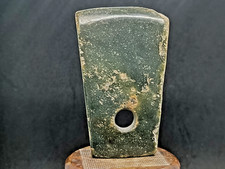 Antica scultura ascia di giada