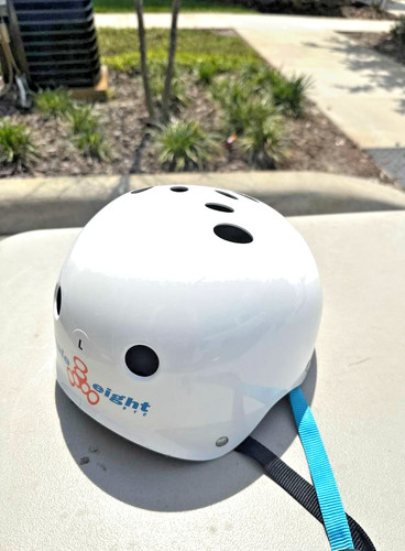Casco skate triple eight - casco,