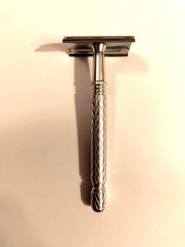 Lord vintage razor - razor, closed