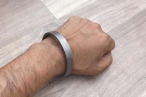 Bracciale uomo fabbro - , brunito