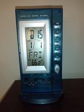 Orologio multifunzione digitale e LED a batteria da parete e scrivania