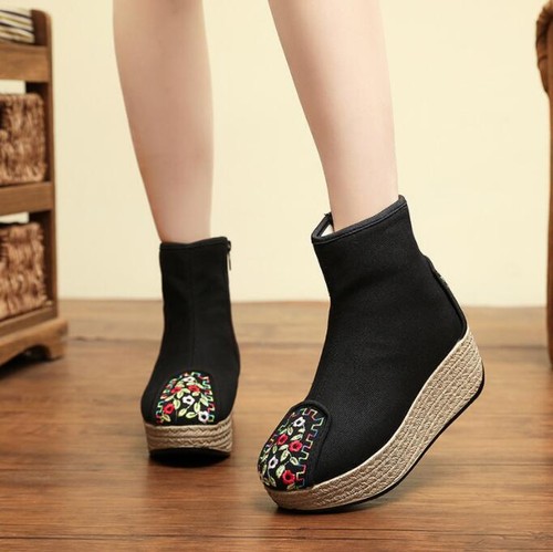 Scarpe stivaletti donna moda