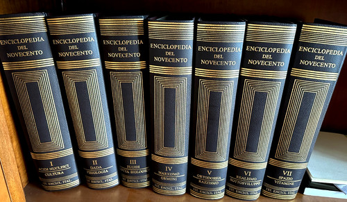 Enciclopedia del novecento - del,