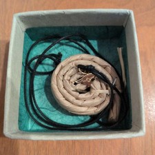 Collana girocollo con ciondolo