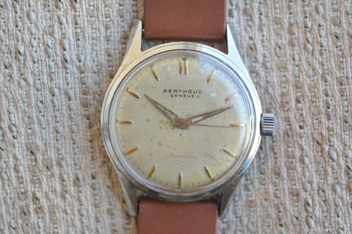 Vendo orologio universal - vendo,