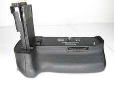 Used Canon Bg-E11 Battery Grip