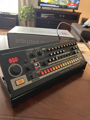 Roland tr08 rhythm - roland,