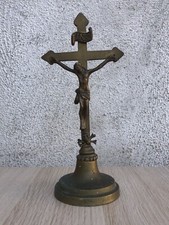 Crocifisso vintage in ottone con teschio memento mori