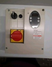 Inverter TOSHIBA VF-S11 1PH-200/240V - 0,4kw/0,5 HP